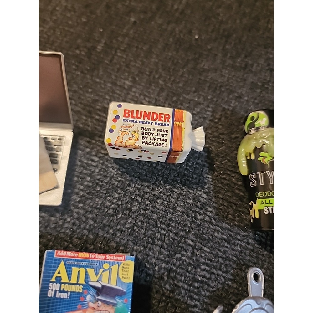 Zuru Mega Gross Minis Lot McMaggots, McCavities, Off Corn, Unhappy Meal, iPoo - Picture 11 of 13